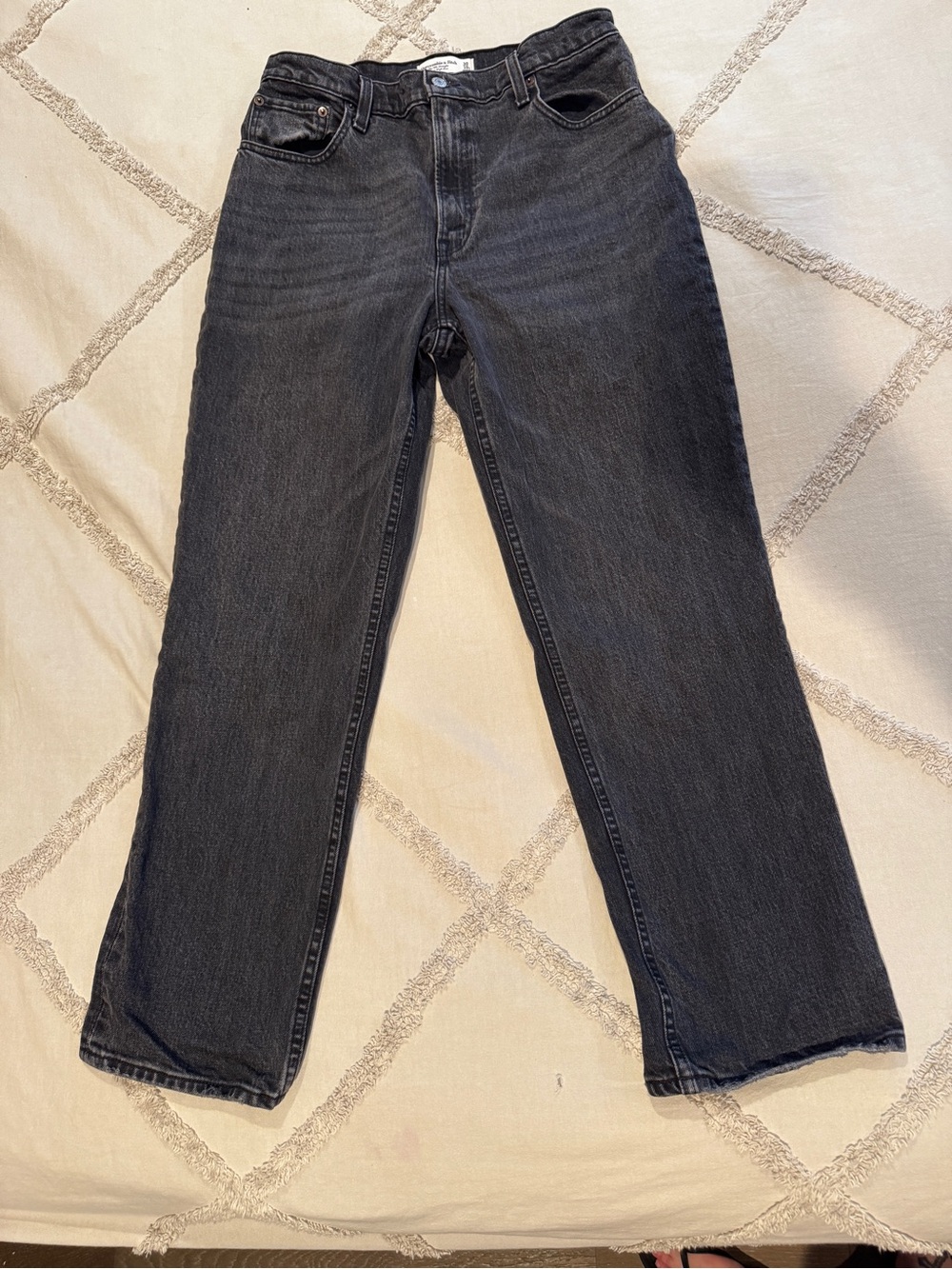 Woman’s Size 10/30 Abercrombie & Fitch 90s Straight Ultra High Rise Jeans